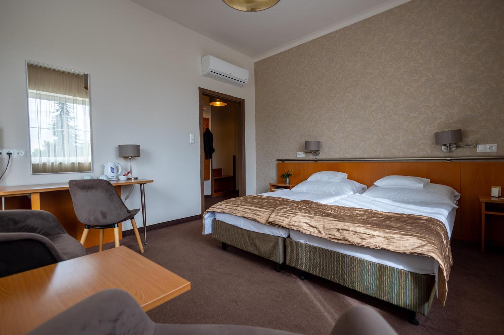 City Hotel Miskolc Kültér fotó